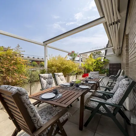 Lägenhet Glamorous Terrace Excl 3bdr A 300mt Da *