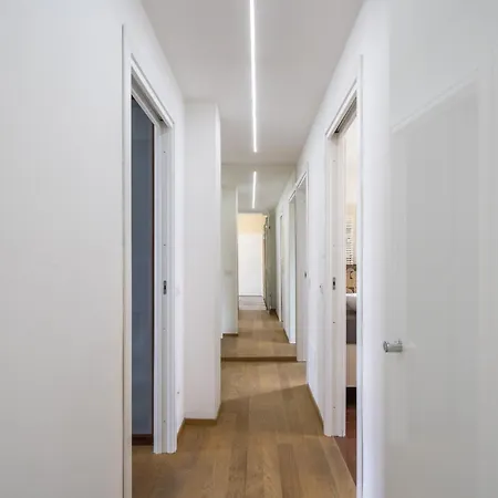 דירה Glamorous Terrace Excl 3bdr A 300mt Da מילאנו