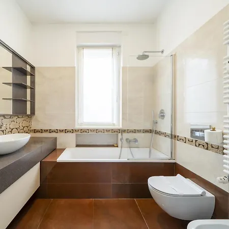 Glamorous Terrace Excl 3bdr A 300mt Da Apartment *
